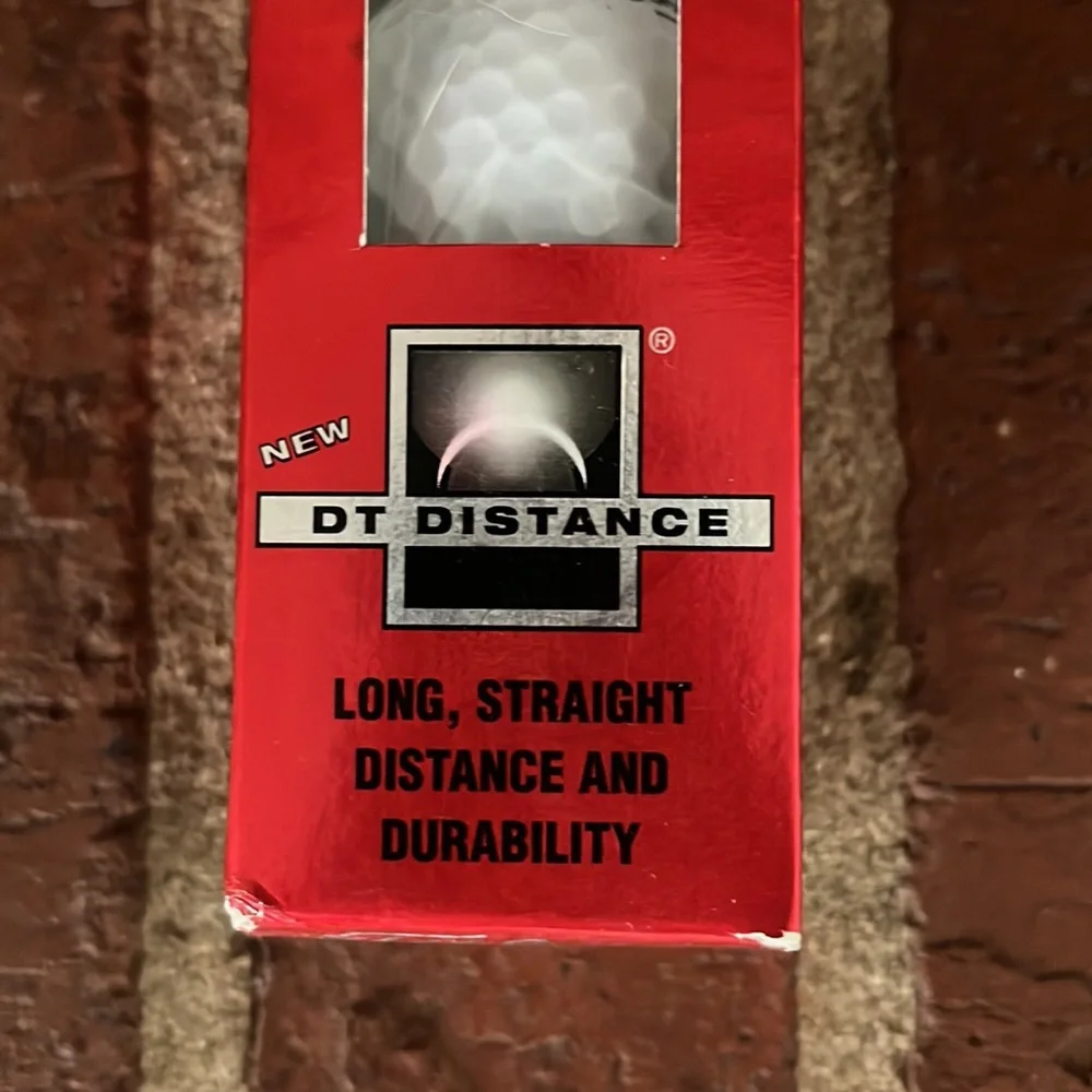 Titleist DT Distance Golf Balls New in Box - Picture 2 of 5